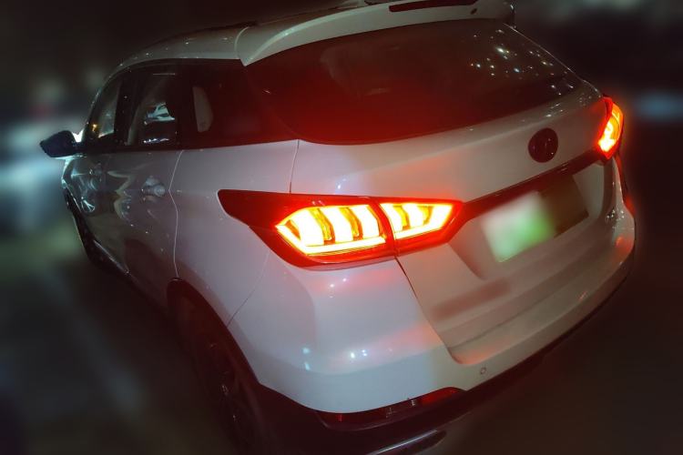 Used BAIC Beijing EX5 2019 Yuefeng Edition Exterior 3