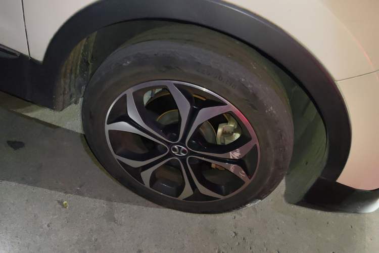 Used BAIC Beijing EX5 2019 Yuefeng Edition Exterior 7