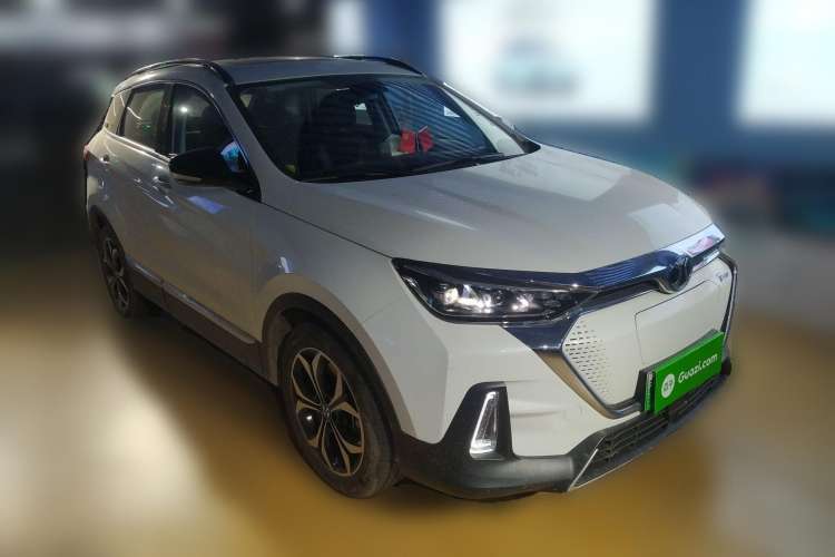 Used BAIC Beijing EX5 2019 Yuefeng Edition Front Right 45 Deg