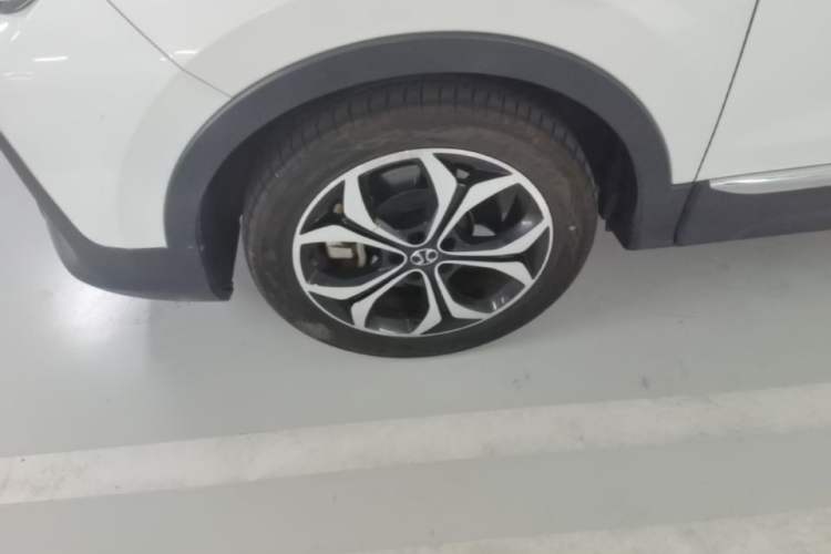 Used BAIC Beijing EX5 2019 Enjoyment Edition Left Front Wheel Hub