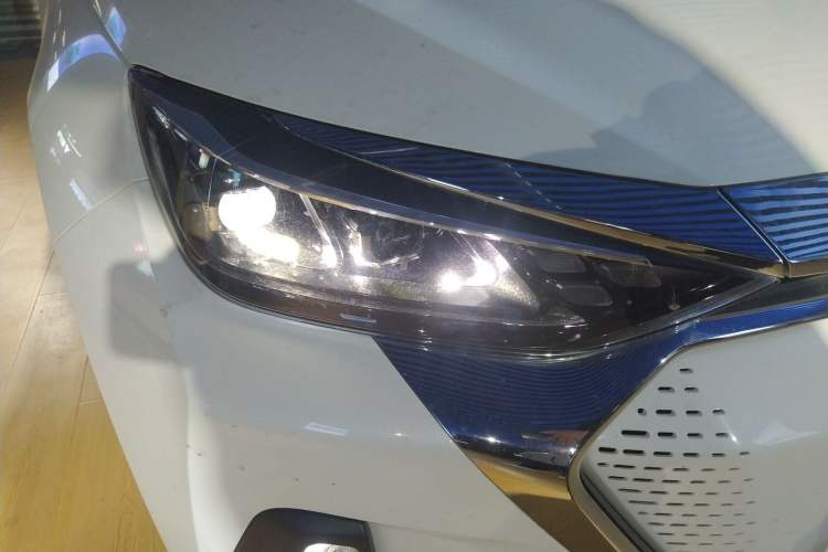 Used BAIC Beijing EX5 2019 Yuefeng Edition Right Front Headlight