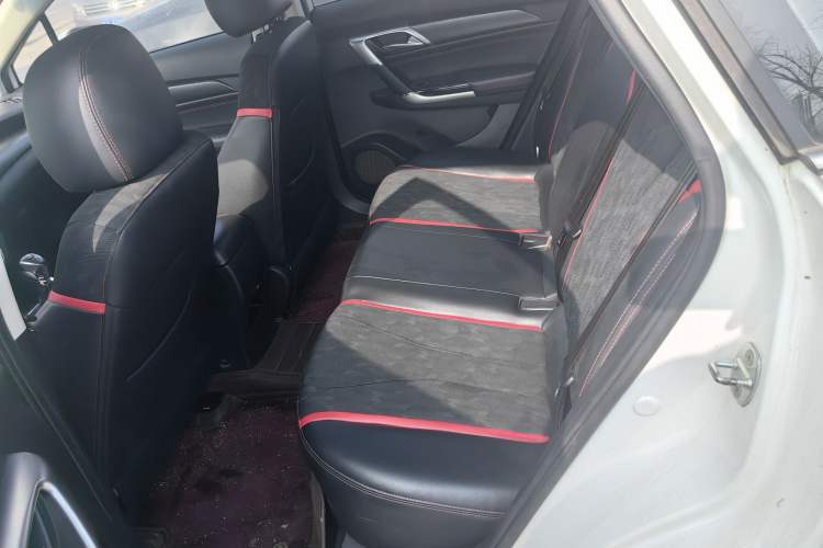 Used BAIC Beijing U5 2020 1.5L Manual Luxury Edition China VI Interior 2