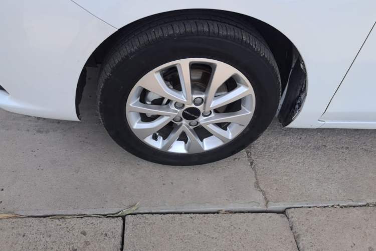 Used BAIC Beijing U5 2020 1.5L Manual Luxury Edition China VI Left Front Wheel Hub