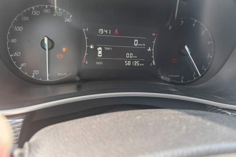Used BAIC Beijing U5 2020 1.5L Manual Luxury Edition China VI Odometer Close Up