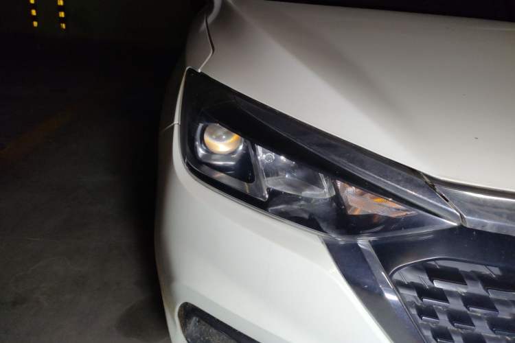 Used BAIC Beijing U5 2020 1.5L Manual Luxury Edition China V Right Front Headlight