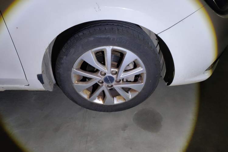 Used BAIC Beijing U5 2020 1.5L Manual Luxury Edition China V Right Front Wheel Hub