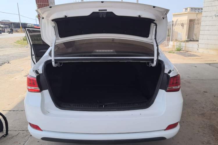 Used BAIC Beijing U5 2020 1.5L Manual Luxury Edition China VI Trunk