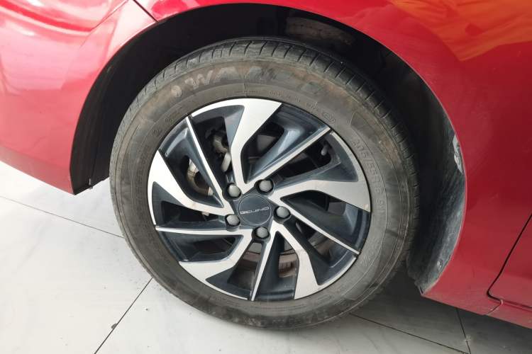 Used BAIC Beijing U5 PLUS 2021 1.5L CVT Prestige Edition Left Front Wheel Hub