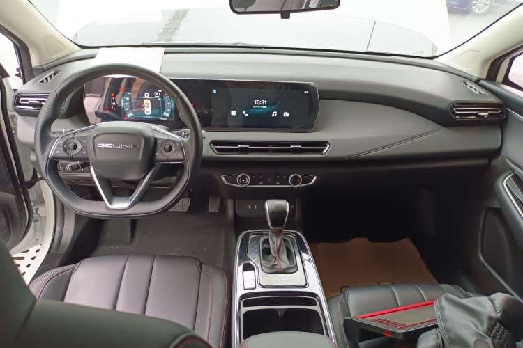 Used BAIC Beijing U5 PLUS 2021 1.5L CVT Luxury Edition Center Console