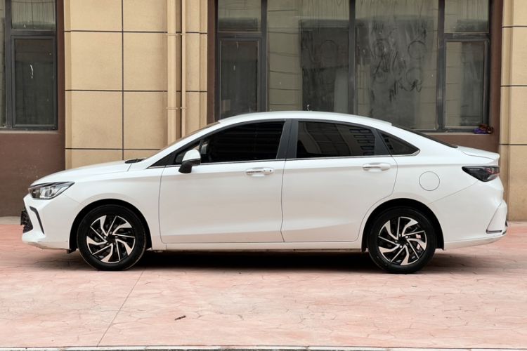 Used BAIC Beijing U5 PLUS 2021 1.5L CVT Luxury Edition Exterior 2