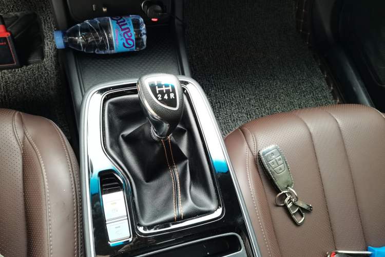 Used BAIC Beijing U5 PLUS 2021 1.5L Manual Prestige Edition Gear Lever