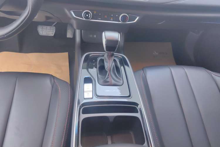Used BAIC Beijing U5 PLUS 2021 1.5L CVT Luxury Edition Gear Lever