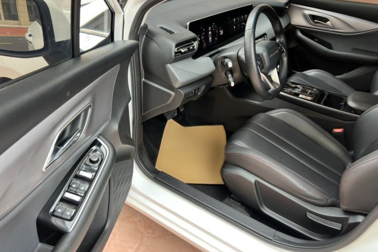 Used BAIC Beijing U5 PLUS 2021 1.5L CVT Luxury Edition Interior 9