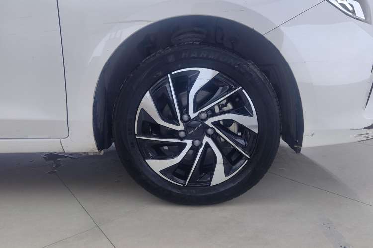 Used BAIC Beijing U5 PLUS 2021 1.5L CVT Luxury Edition Left Front Wheel Hub