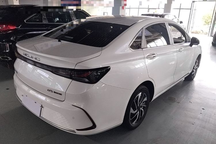 Used BAIC Beijing U5 PLUS 2021 1.5L CVT Luxury Edition Rear Right 45 Deg