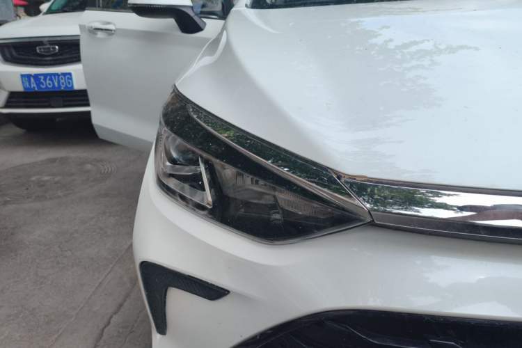 Used BAIC Beijing U5 PLUS 2021 1.5L CVT Luxury Edition Right Front Headlight