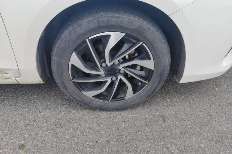 Used BAIC Beijing U5 PLUS 2021 1.5T CVT Prestige Edition Right Front Wheel Hub