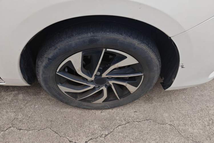 Used BAIC Beijing U5 PLUS 2021 1.5L CVT Luxury Edition Right Front Wheel Hub