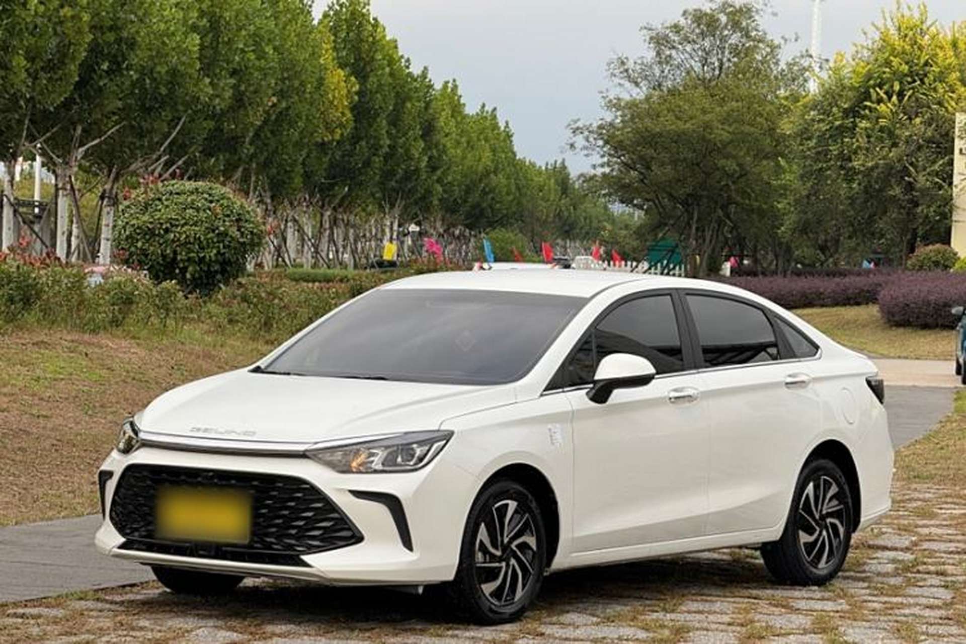 Used BAIC Beijing U5 PLUS 2023 1.5L CVT Luxury Edition Front Left 45 Deg