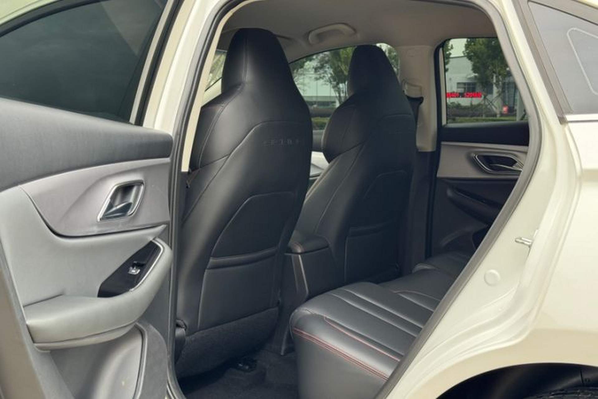 Used BAIC Beijing U5 PLUS 2023 1.5L CVT Luxury Edition Interior 3