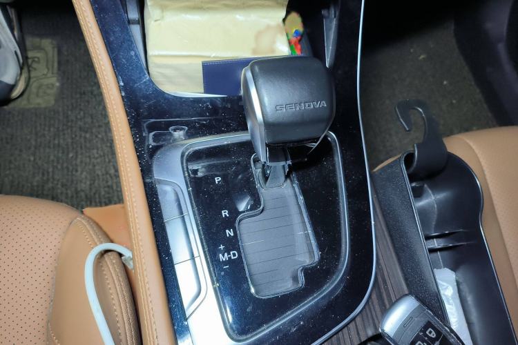 Used BAIC Beijing U7 2019 1.5T CVT New Smart Version China VI Emission Standard Gear Lever