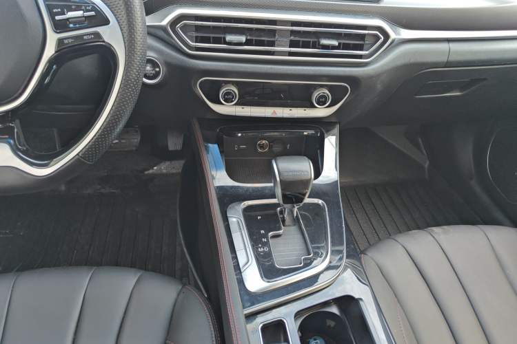 Used BAIC Beijing U7 2019 1.5T CVT Elite Edition China V Interior 5