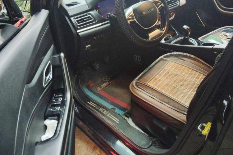Used BAIC Beijing U7 2019 1.5T Manual Elite Version China VI Driver Seat