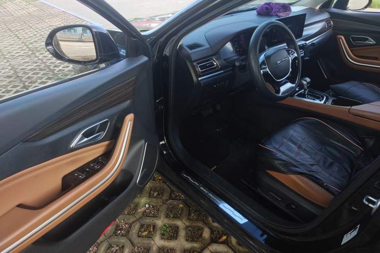 Used BAIC Beijing U7 2019 1.5T CVT New Smart Version China VI Emission Standard Driver Seat