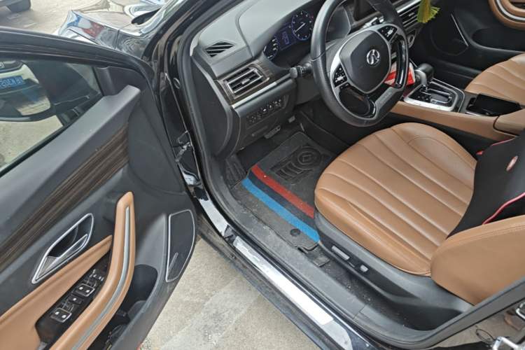 Used BAIC Beijing U7 2019 1.5T CVT New Smart Version China V Driver Seat