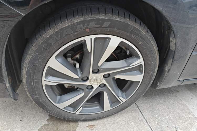 Used BAIC Beijing U7 2019 1.5T CVT New Smart Version China V Left Front Wheel Hub