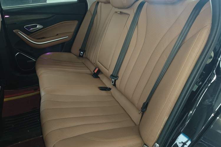 Used BAIC Beijing U7 2019 1.5T CVT New Smart Version China VI Emission Standard Left Rear Seat