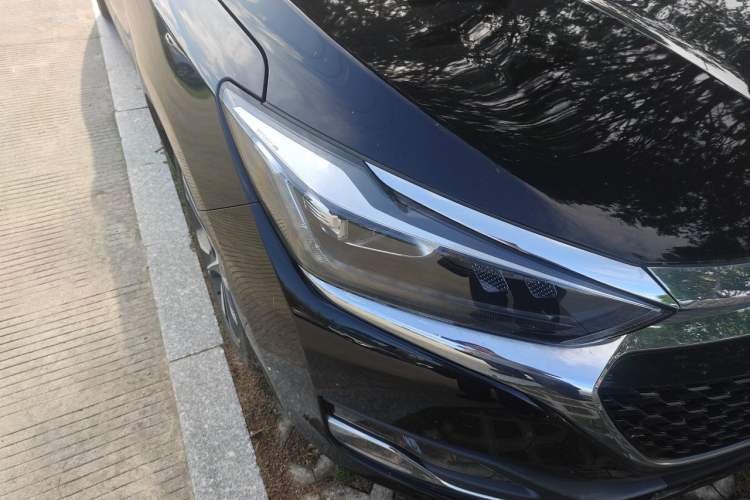 Used BAIC Beijing U7 2019 1.5T CVT New Smart Version China VI Emission Standard Right Front Headlight
