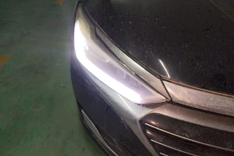 Used BAIC Beijing U7 2019 1.5T CVT Elite Edition China V Right Front Headlight