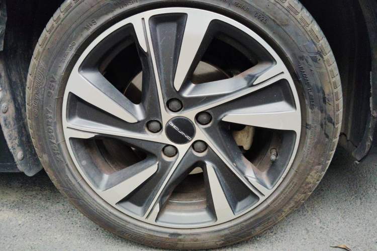 Used BAIC Beijing U7 2019 1.5T Manual Elite Version China VI Right Front Wheel Hub