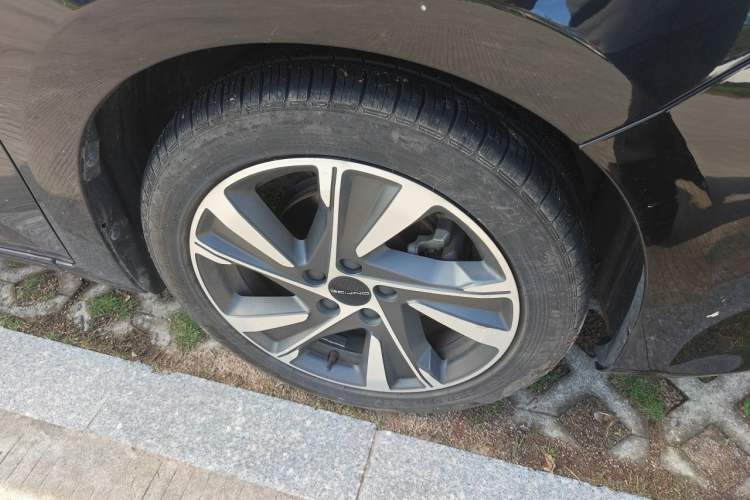 Used BAIC Beijing U7 2019 1.5T CVT New Smart Version China VI Emission Standard Right Front Wheel Hub