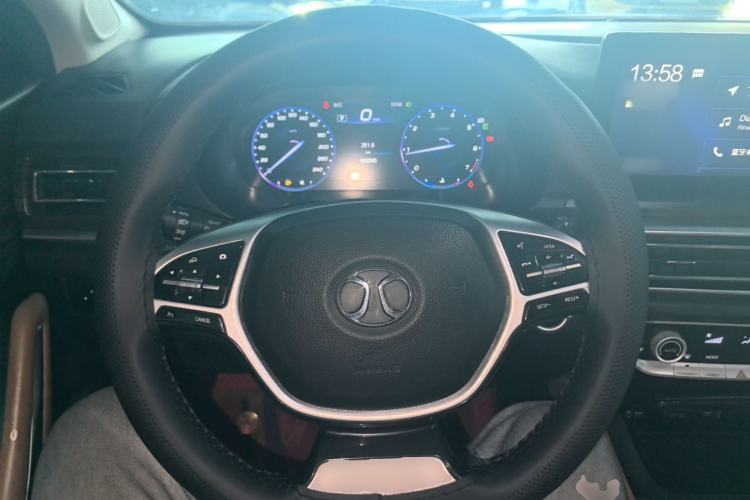Used BAIC Beijing U7 2019 1.5T CVT New Smart Version China V Steering Wheel