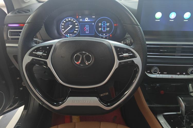Used BAIC Beijing U7 2019 1.5T CVT New Smart Version China VI Emission Standard Steering Wheel
