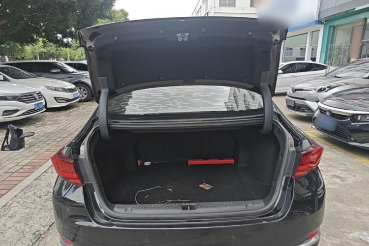Used BAIC Beijing U7 2019 1.5T CVT New Smart Version China V Trunk