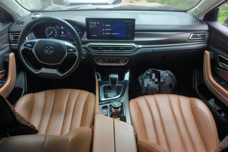 Used BAIC Beijing U7 2019 1.5T CVT New Smart Version China VI Emission Standard Center Console