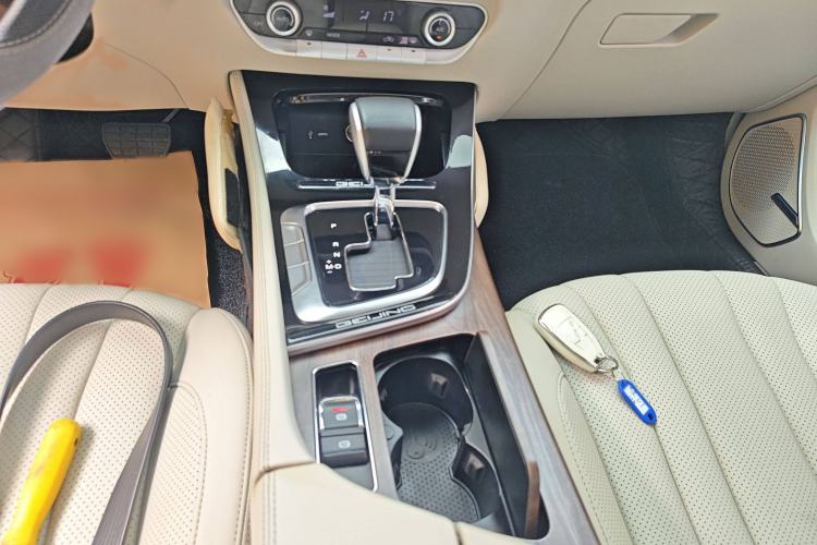 Used BAIC Beijing U7 2019 1.5T CVT New Smart Version China V Gear Lever