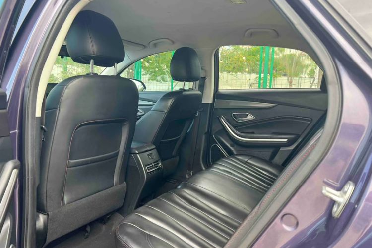 Used BAIC Beijing U7 2019 1.5T CVT Elite Version China VI Interior 4