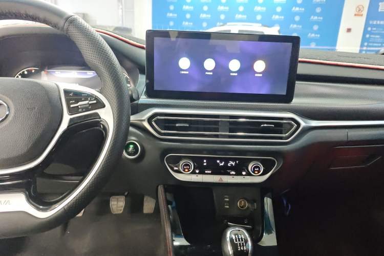 Used BAIC Beijing U7 2019 1.5T Manual Elite Version China VI Audio And AC Panel