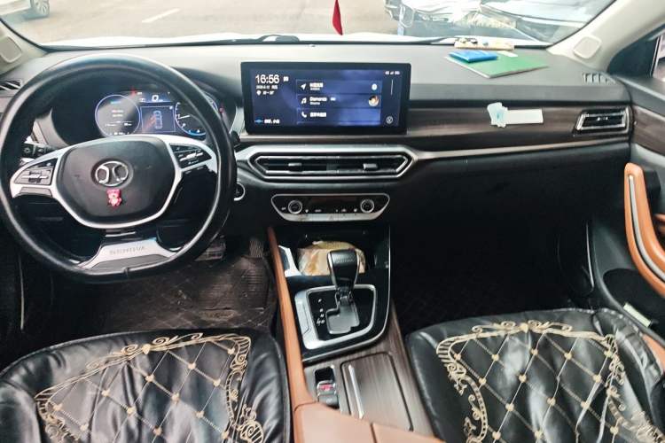 Used BAIC Beijing U7 2019 1.5T CVT New Smart Version China VI Emission Standard Center Console