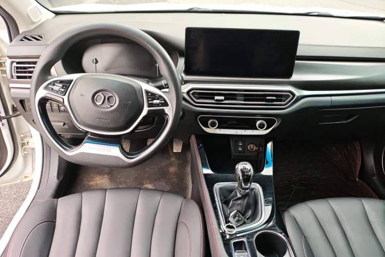 Used BAIC Beijing U7 2019 1.5T Manual Elite Version China V Emission Standard Center Console