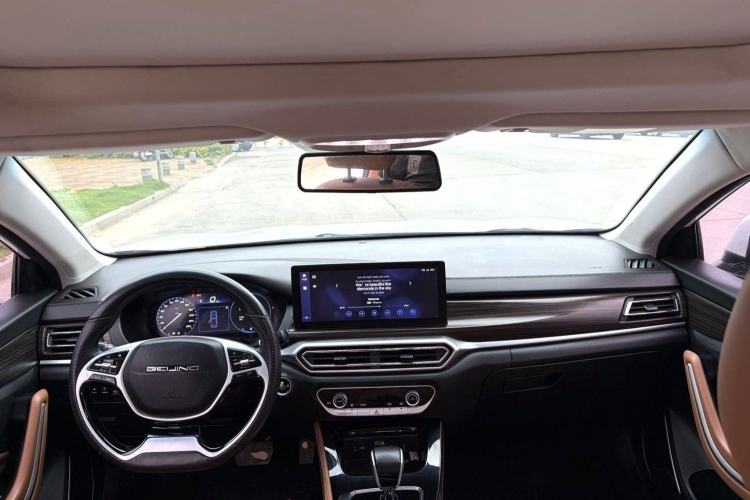 Used BAIC Beijing U7 2019 1.5T CVT New Smart Version China VI Emission Standard Center Console
