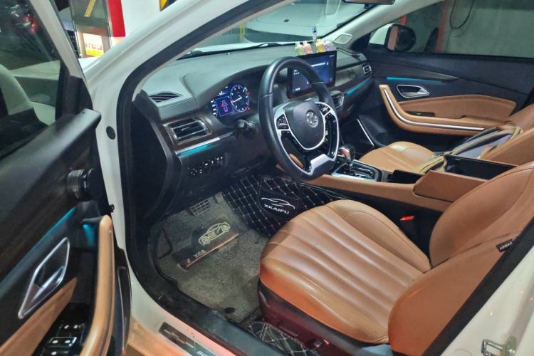 Used BAIC Beijing U7 2019 1.5T CVT New Smart Version China VI Emission Standard Driver Seat