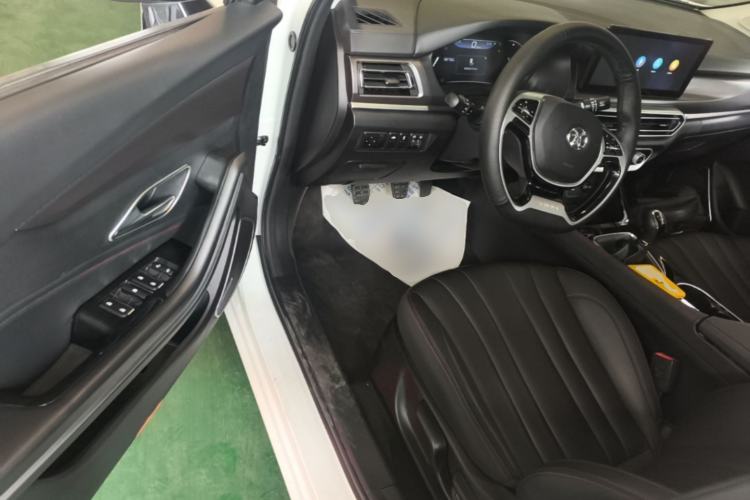 Used BAIC Beijing U7 2019 1.5T Manual Elite Version China VI Driver Seat