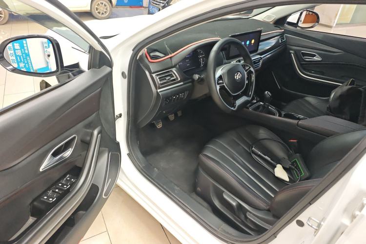 Used BAIC Beijing U7 2019 1.5T Manual Elite Version China VI Driver Seat