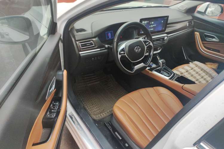 Used BAIC Beijing U7 2019 1.5T CVT New Smart Version China V Driver Seat