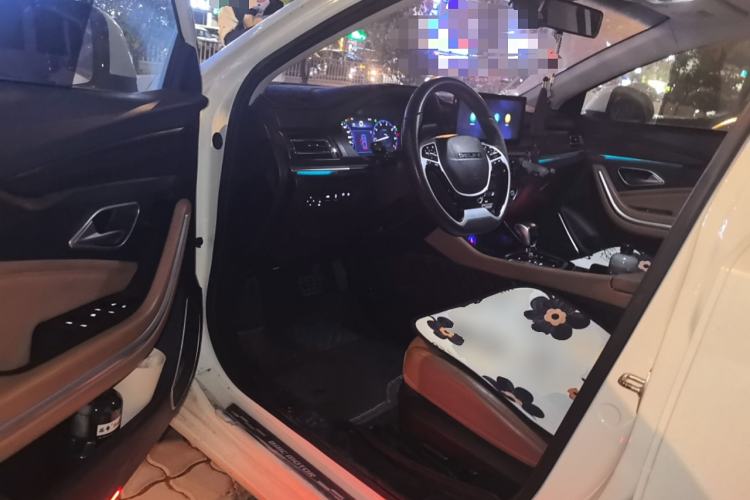 Used BAIC Beijing U7 2019 1.5T CVT New Smart Version China VI Emission Standard Driver Seat